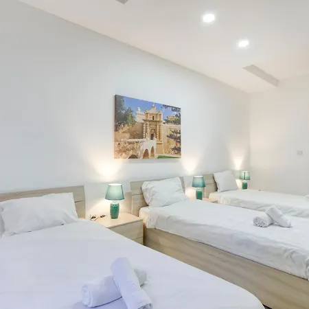 Charming 3br Steps From The Promenade By 360 Estates