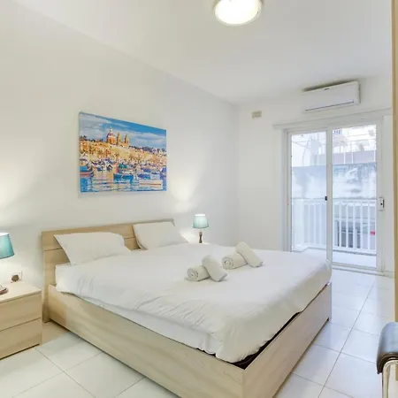 Appartamento Charming 3br Steps From The Promenade By 360 Estates Sliema